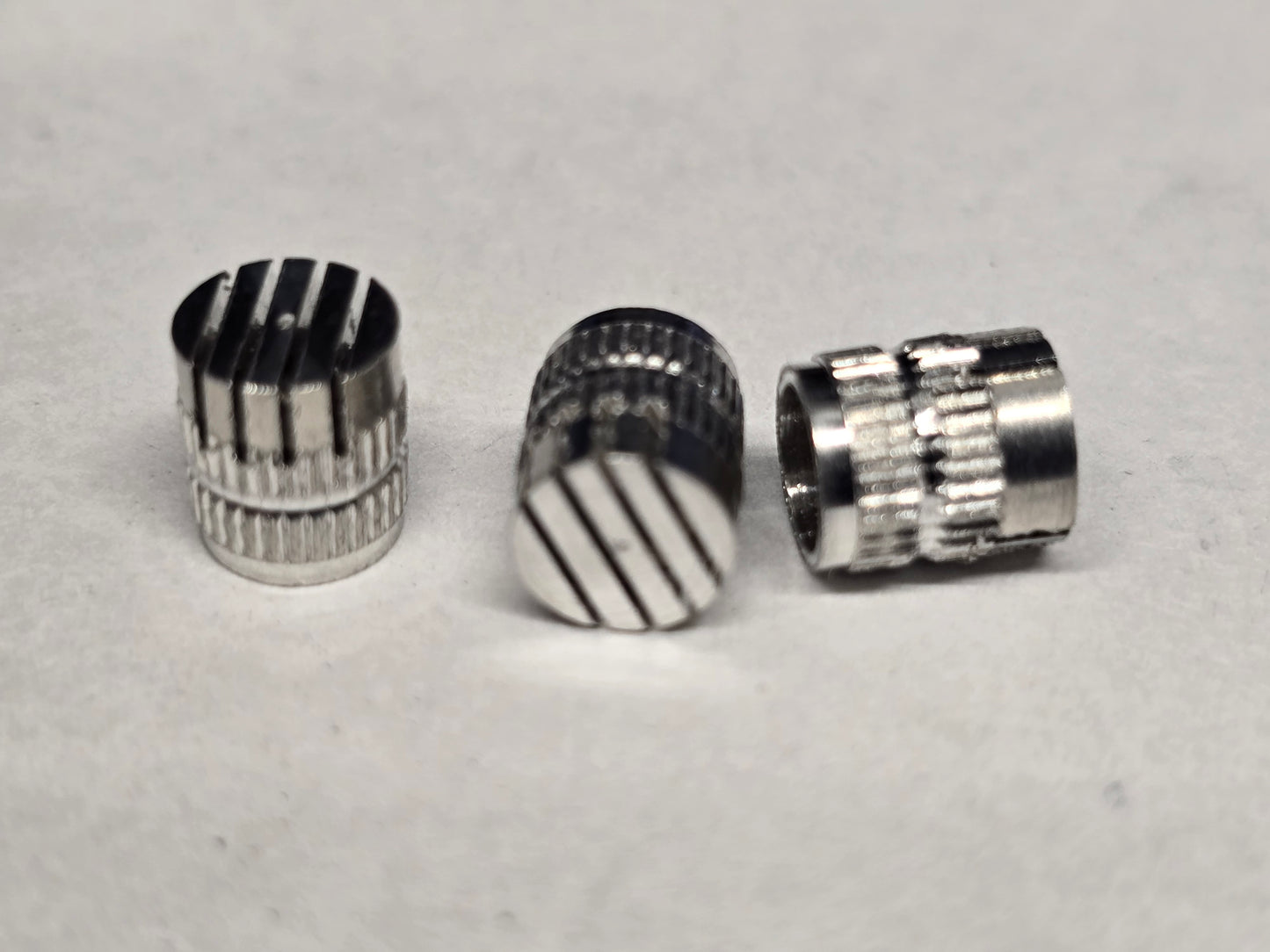 100-000-020 AL Core vent slotted 6mm