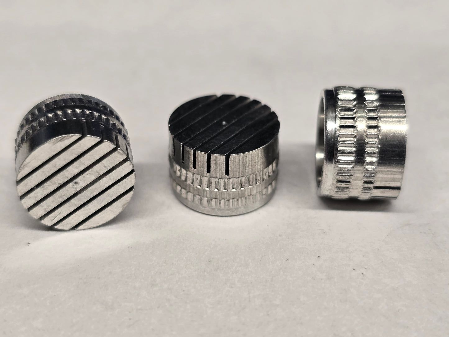 100-000-024 AL core vent slotted 10mm