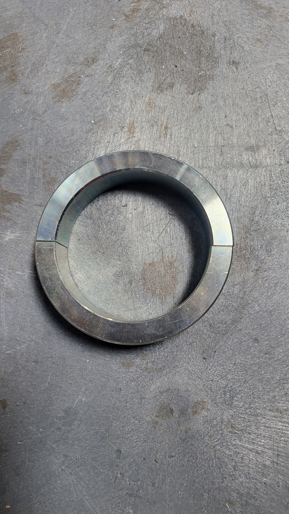 100-000-776 DIVIDED CLAMP RING RD116X25, DIN668, E295